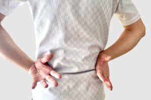 慢性腰痛の男性