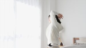 スッキリ目覚めた女性